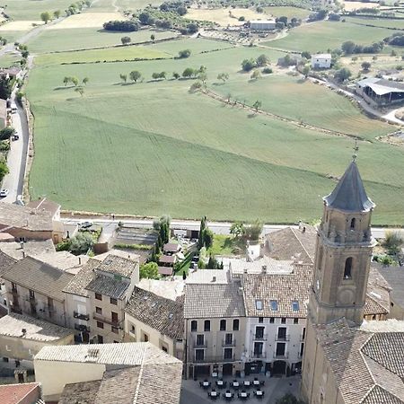 Apartamentos Vino Tinto Y Restaurante Tomate Rosa Adahuesca المظهر الخارجي الصورة